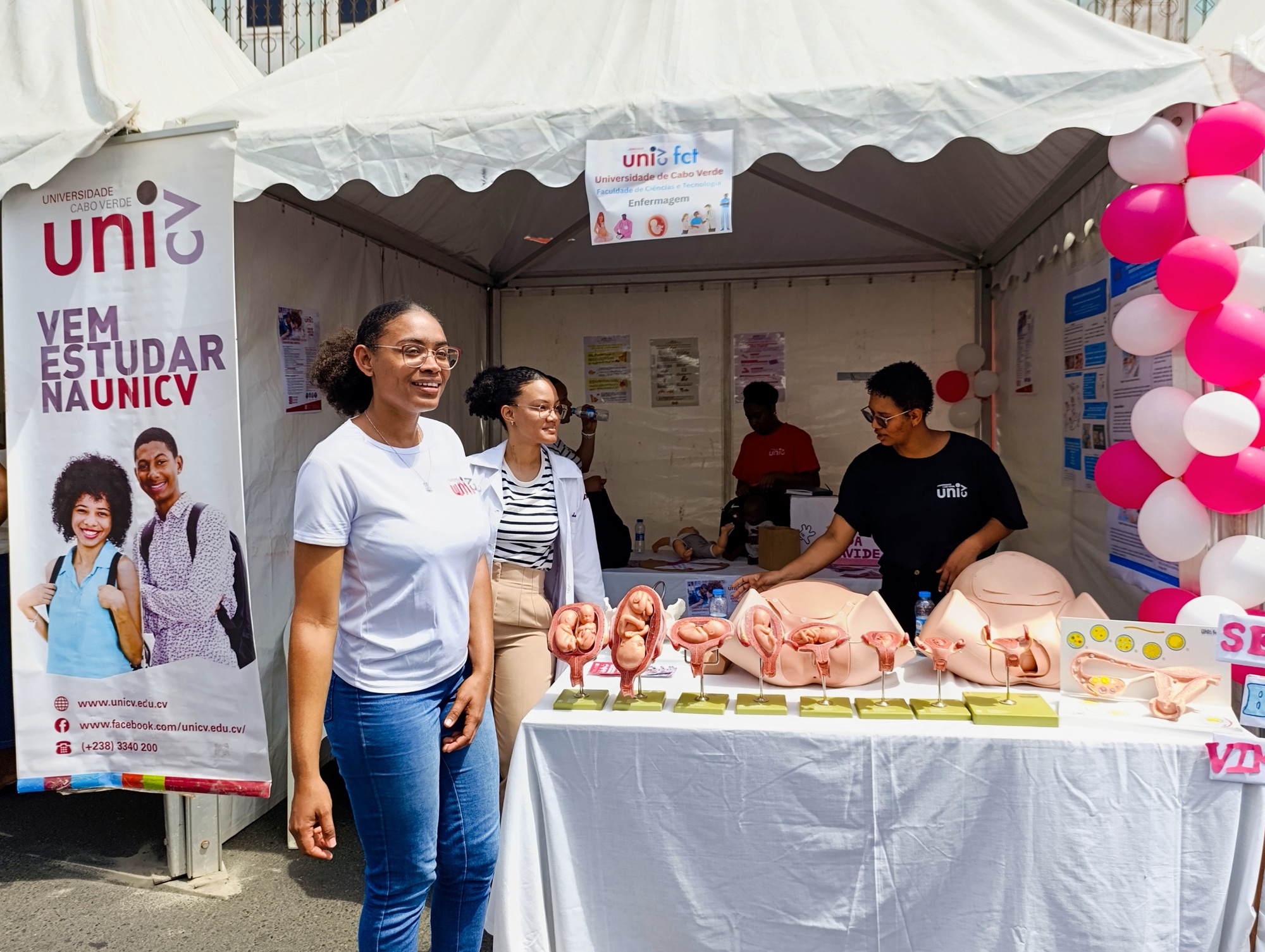 Alunos de Enfermagem da Uni-CV participam do Festival de Saúde em São Vicente