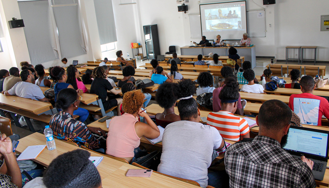 7.ª-Jornada-Cientifica-em-Biologia.jpg