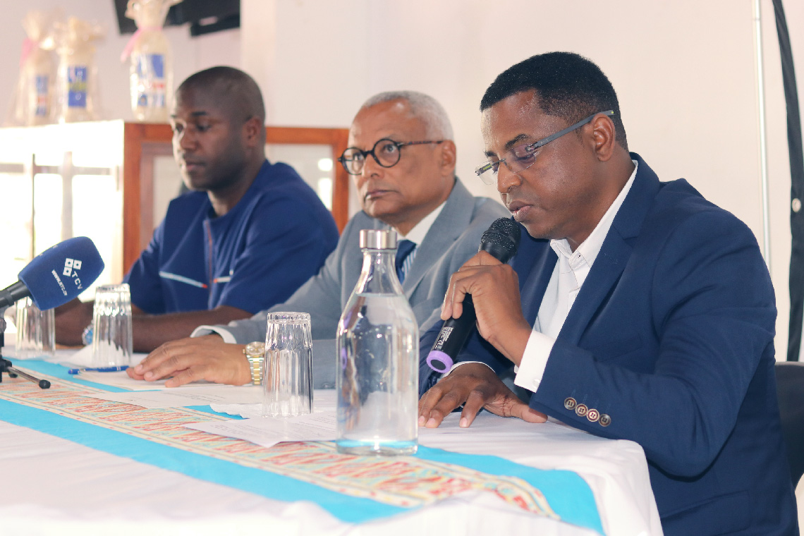 Cátedra-UNESCO-da-Uni-CV-debatem-património-da-Cidade-Velha-e-Identidade-Nacional-em-Jornadas-Científico-Culturais-.jpg