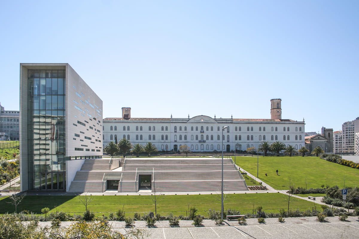 universidade-nova-de-lisboa.jpg.optimal.jpg